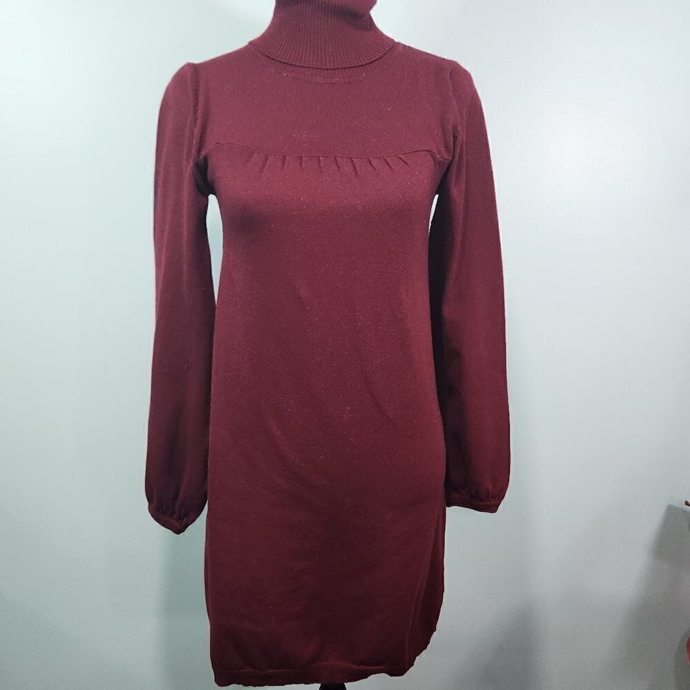Derek Heart Burgundy Sweater Dress Knee length- Medium
Lot F
